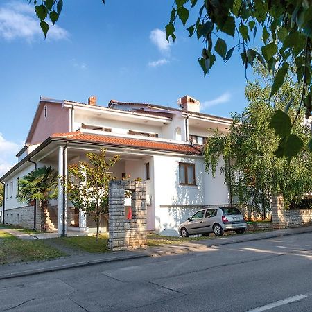 Casa Mareva Hotel Porec Bagian luar foto